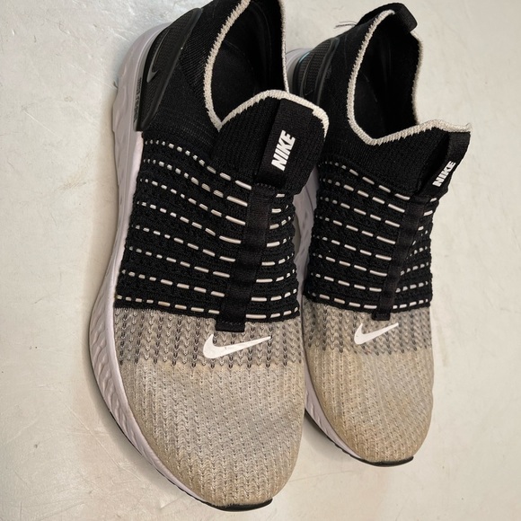 WOMEN'S Nike React Phantom Run Flyknit 2 Running Shoes Size 9 - Picture 3 of 7